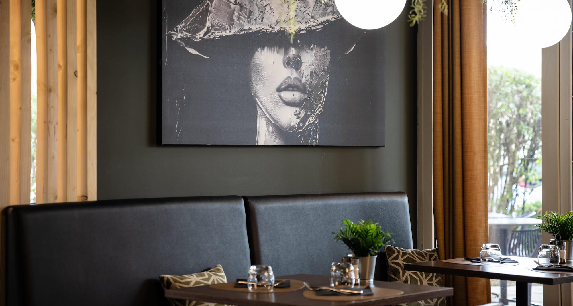 TULIP INN BEAUNE - HotelTulipInn Restaurantreceptionsalonpetitdejeuner Septembre LionelDUPOUY Photographie