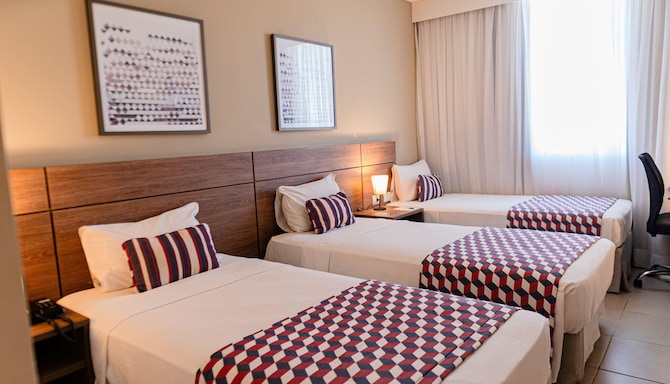 Tulip Inn Campos dos Goytacazes - Standart Room 3 single Beds