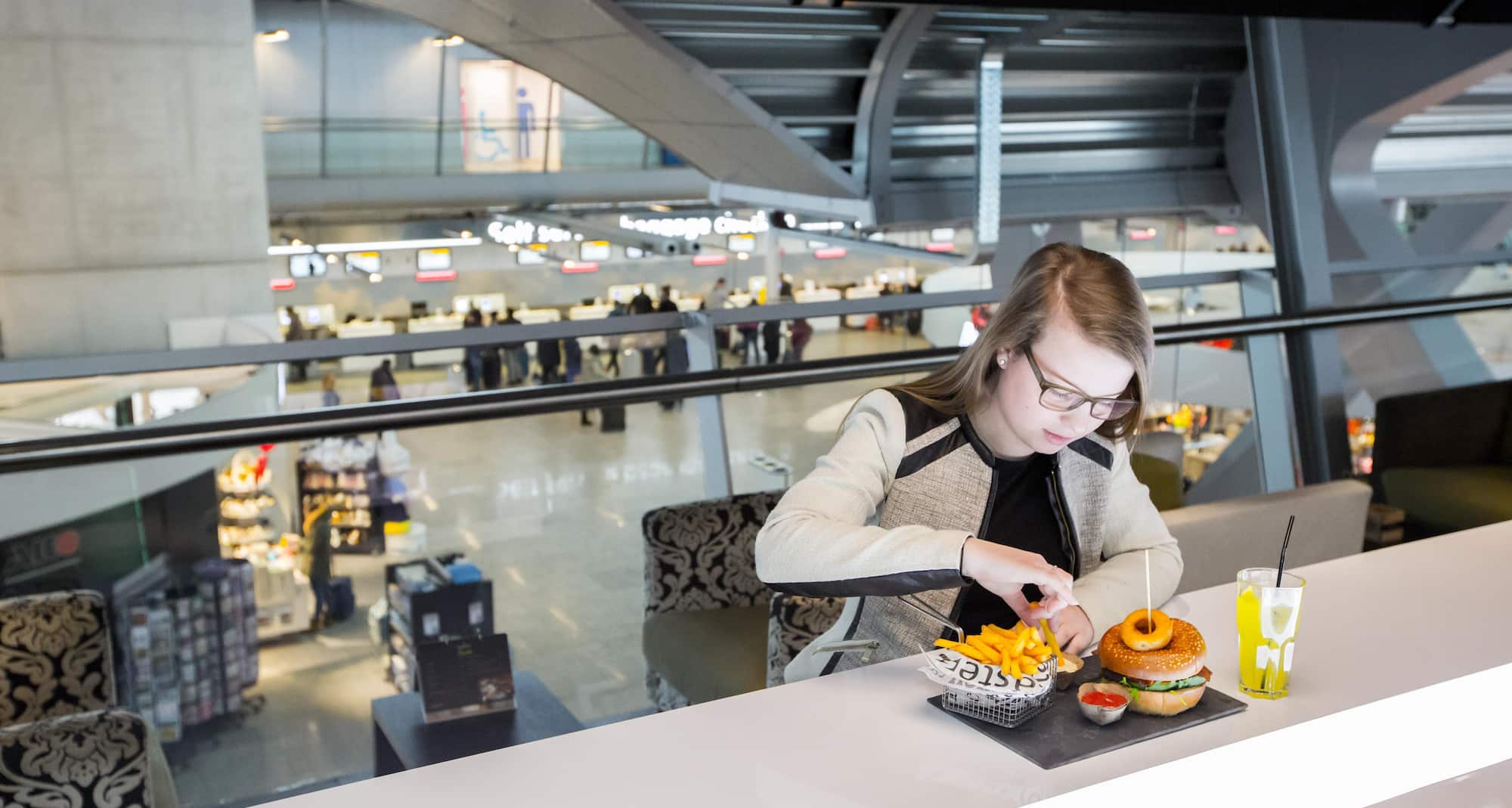 Tulip Inn Eindhoven Airport - Tulip Inn Eindhoven Airport lobby