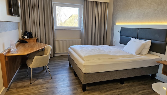 TULIP INN FRANKFURT AIRPORT - Tulip Inn Frankfurt Airport Superior Room