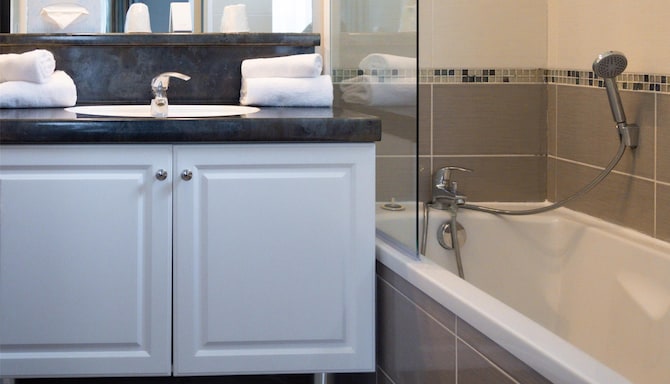 TULIP INN HONFLEUR RESIDENCE - BAIGNOIRE HÔTEL