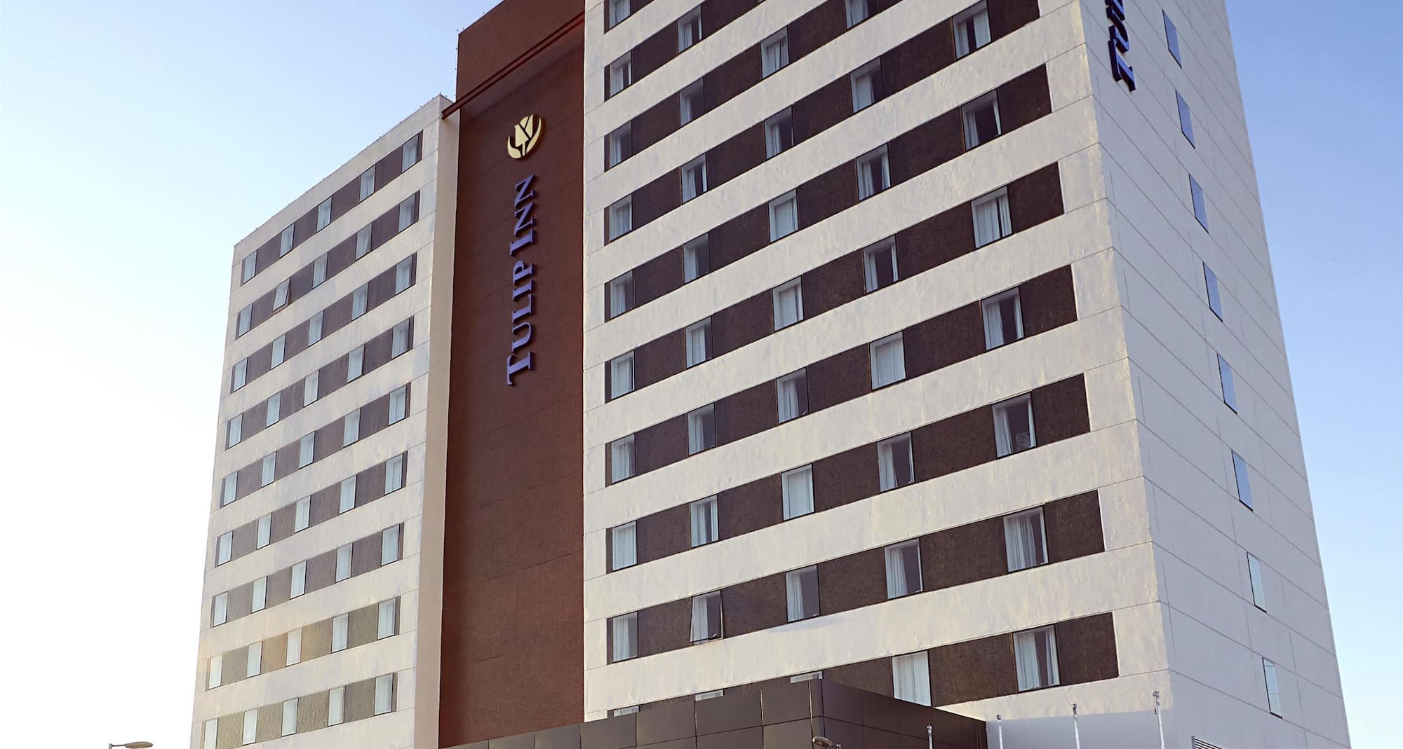 Tulip Inn Itaguai - Exterior