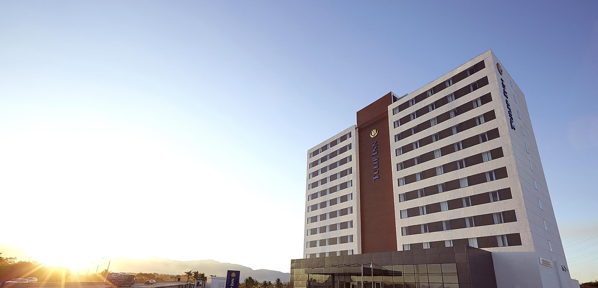Tulip Inn Itaguai - Exterior