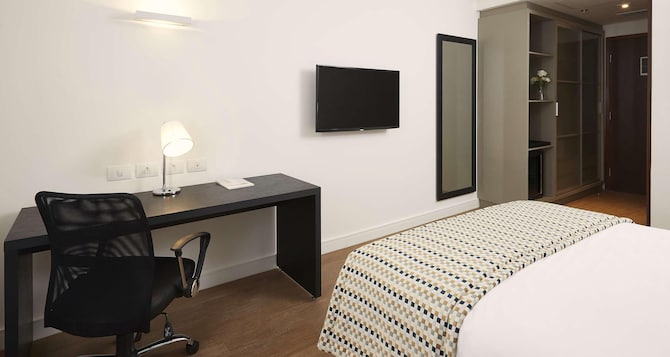 Tulip Inn Itaguai - Guest Room