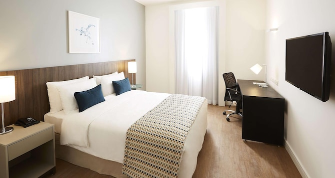 Tulip Inn Itaguai - Guest Room