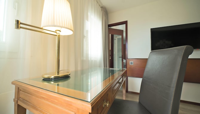 Tulip Inn Lausanne Beaulieu - Gaestezimmer
