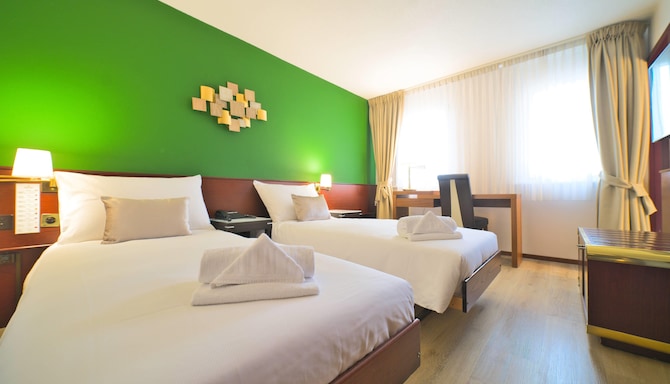 Tulip Inn Lausanne Beaulieu - Gaestezimmer