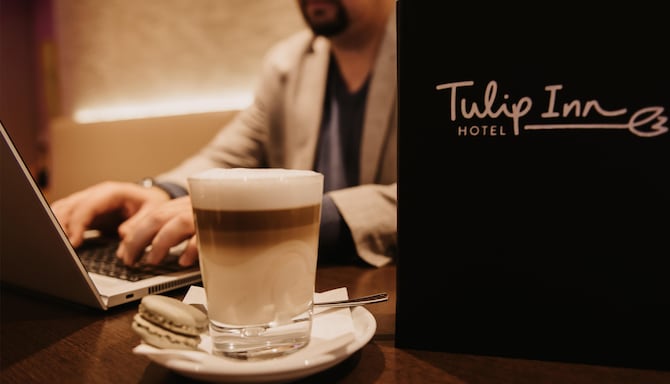 Tulip Inn Ludwigshafen City - Theo's Bar & Restaurant