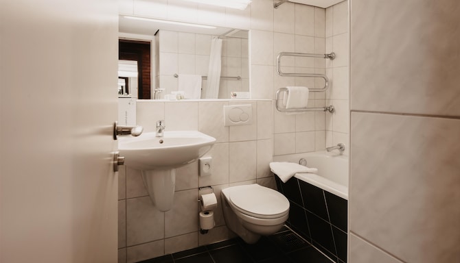 Tulip Inn Ludwigshafen City - Superior Badezimmer