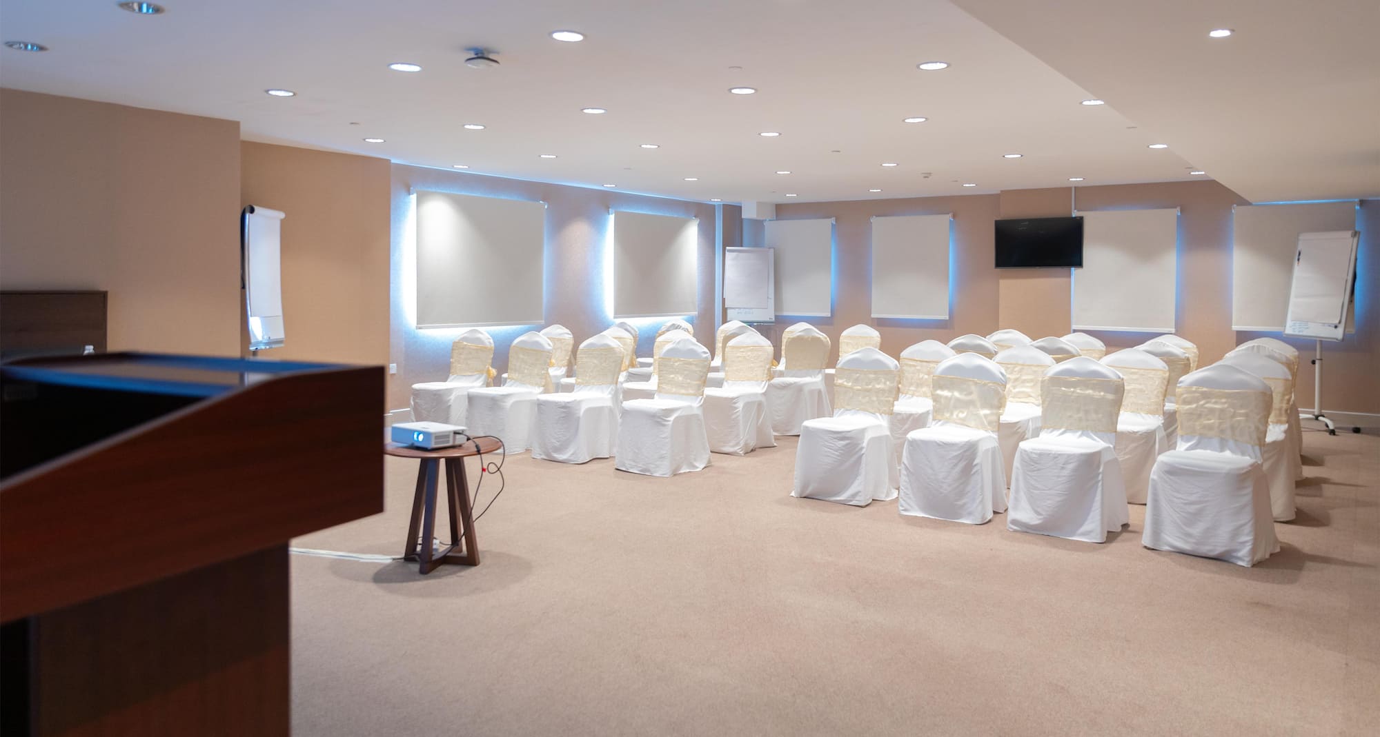 TULIP INN MAJAN HOTEL & SUITES SALALAH - قاعة اجتماعات