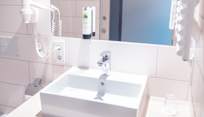 Tulip Inn Muenchen Messe - Tulip Inn Muenchen Messe- SGL Bath,