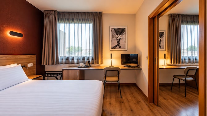 Tulip Inn Padova - family room x