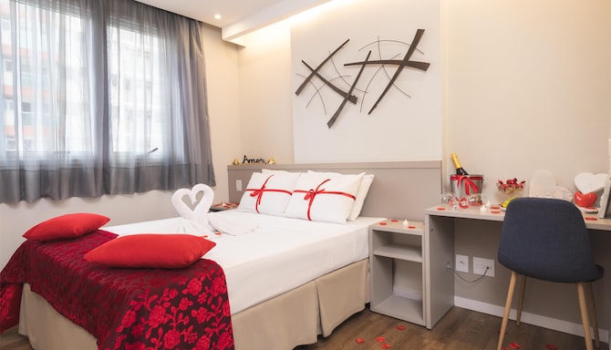 Tulip Inn Vila Velha - STD Room - Romantic