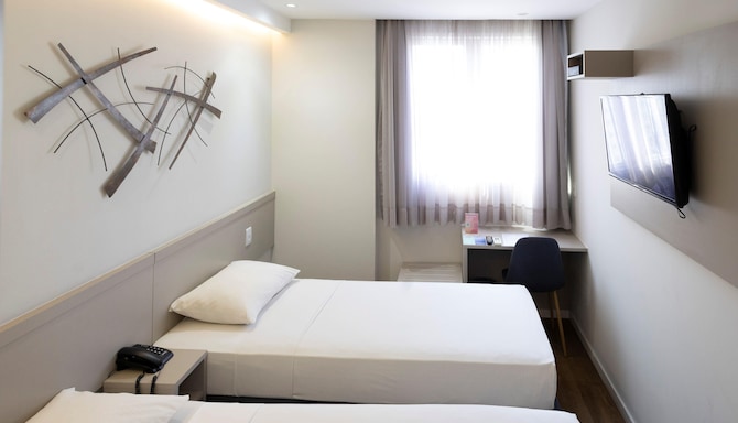 Tulip Inn Vila Velha - Standard Room Twin