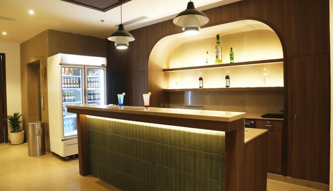 Tulip Inn Zirakpur - Whister Bar