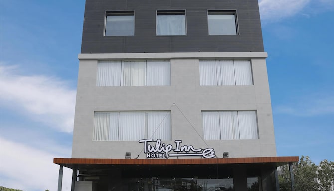 Tulip Inn Zirakpur - Vue extérieure