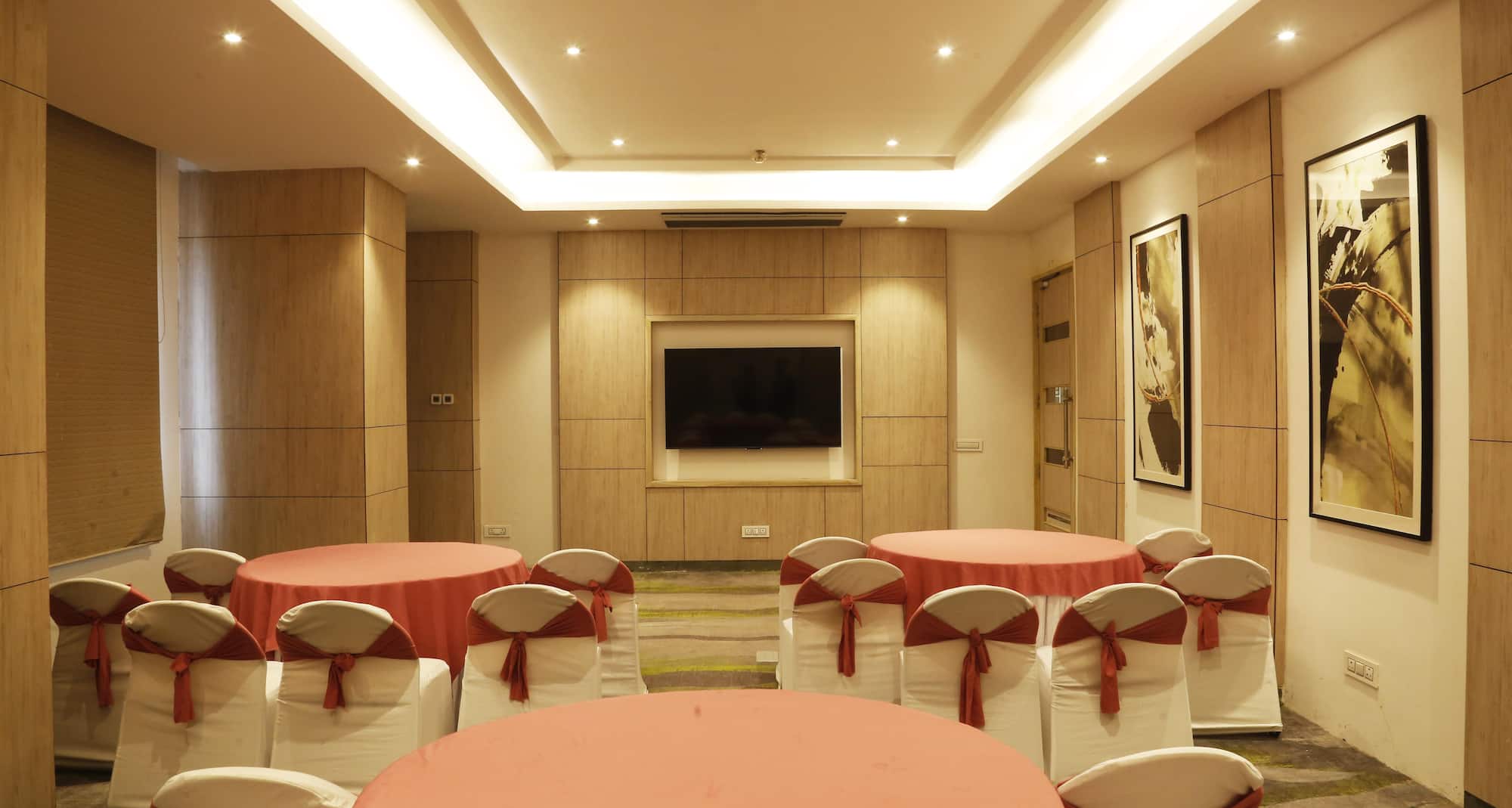 Tulip Inn Zirakpur - Zurich