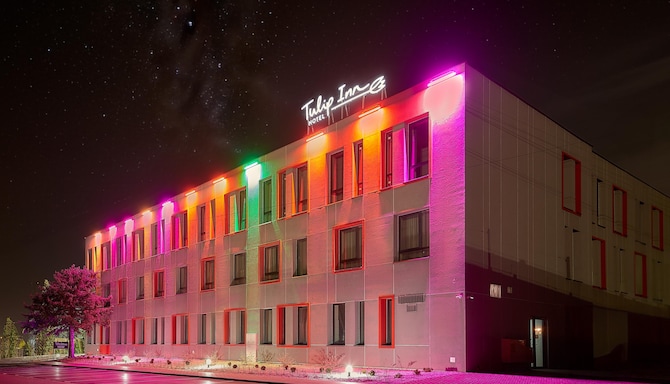 Tulip Inn Zyrardow - zewn trz