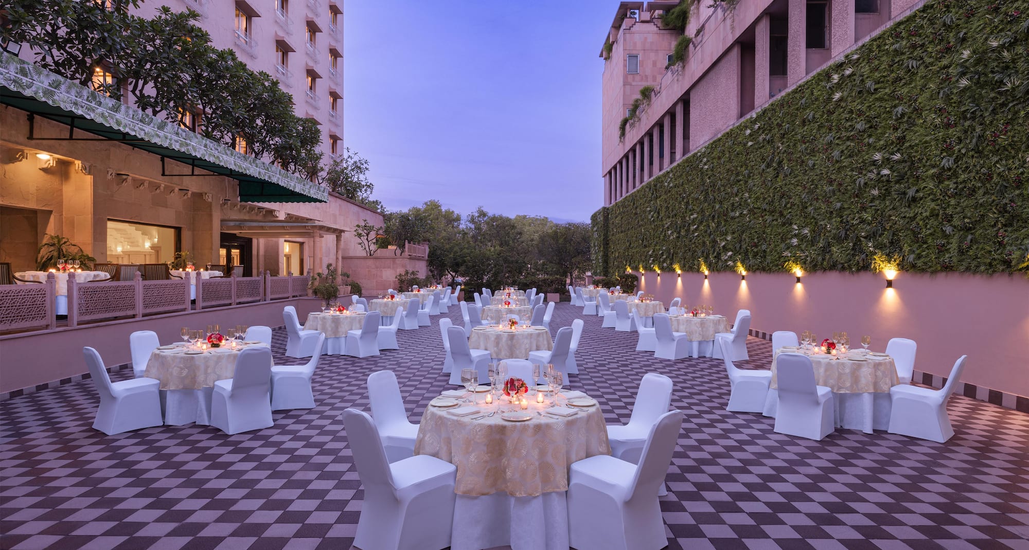 V SAROVAR PORTICO MI ROAD JAIPUR - Exterior