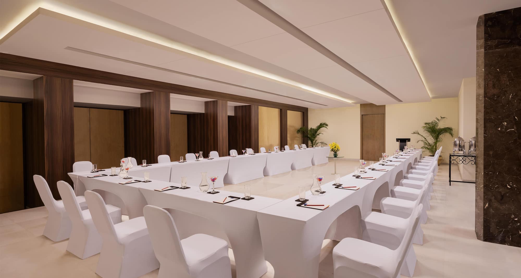 V SAROVAR PORTICO MI ROAD JAIPUR - Sala de reunioes