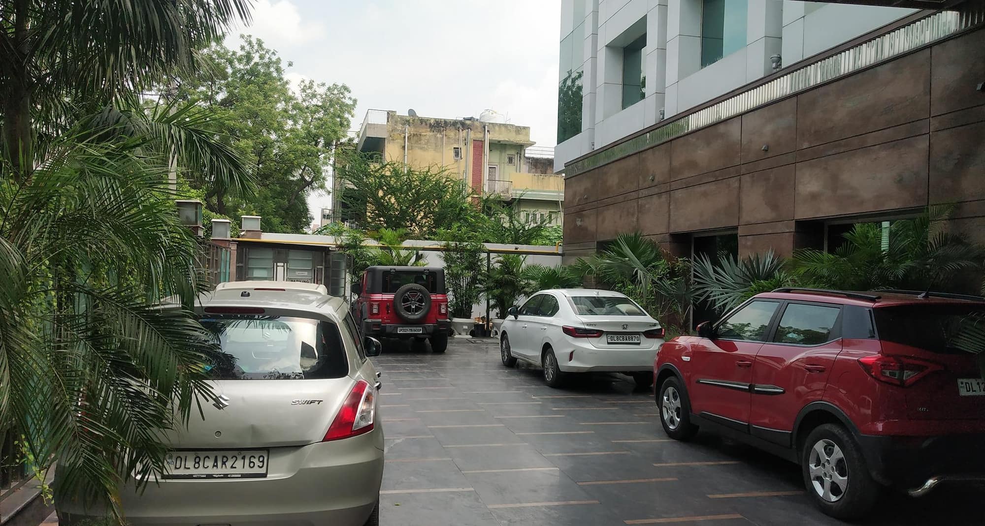 Venizia Sarovar Portico Delhi - Parking