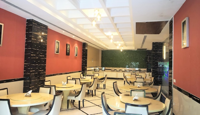 Venizia Sarovar Portico Delhi - Restaurant